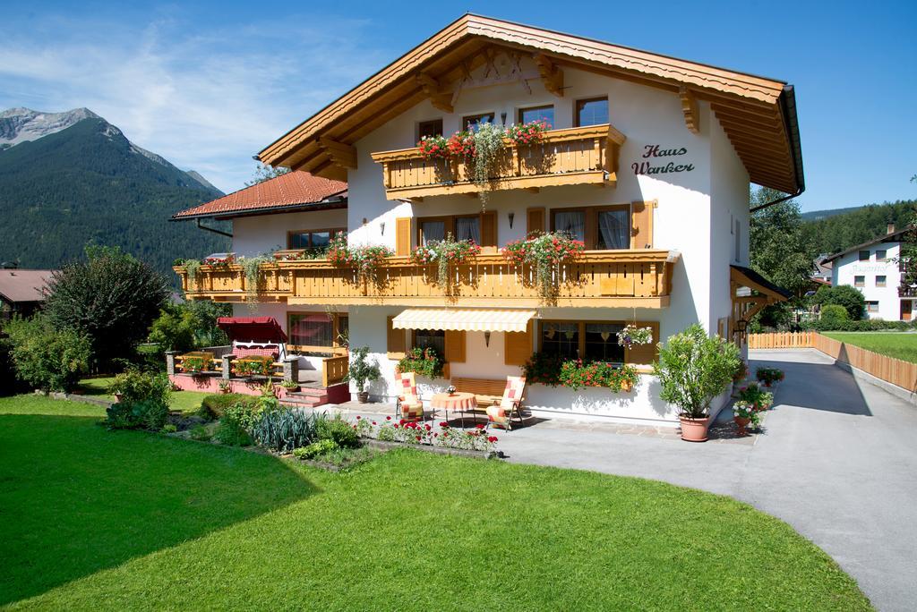 Gaestehaus Wanker Ehrwald Kültér fotó